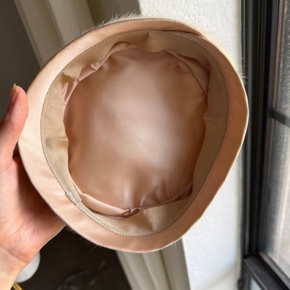 Vintage 50's Genuine White Fur Pillbox Hat Satin Ribbon Elegant Glam Jackie O - Picture 5 of 7